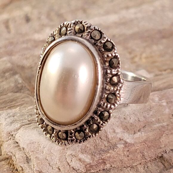 Sterling Oval Faux Pearl Cabochon Marcasite Bezel Ring - Picture 3 of 8